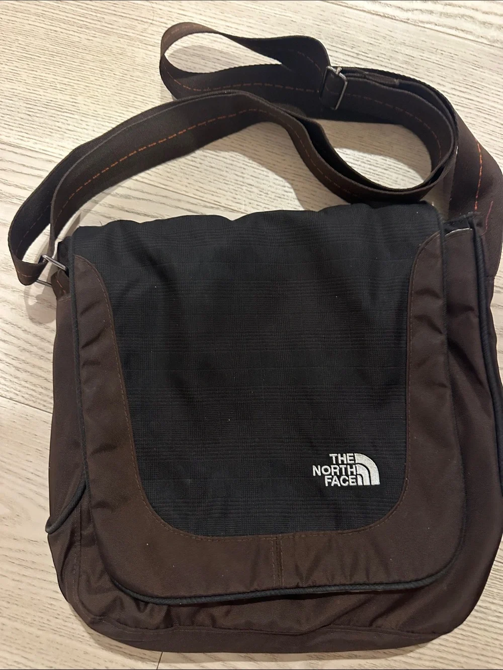 The North Face Brown/Black Nylon Messenger Shoulder Bag – Y2K/Vintage